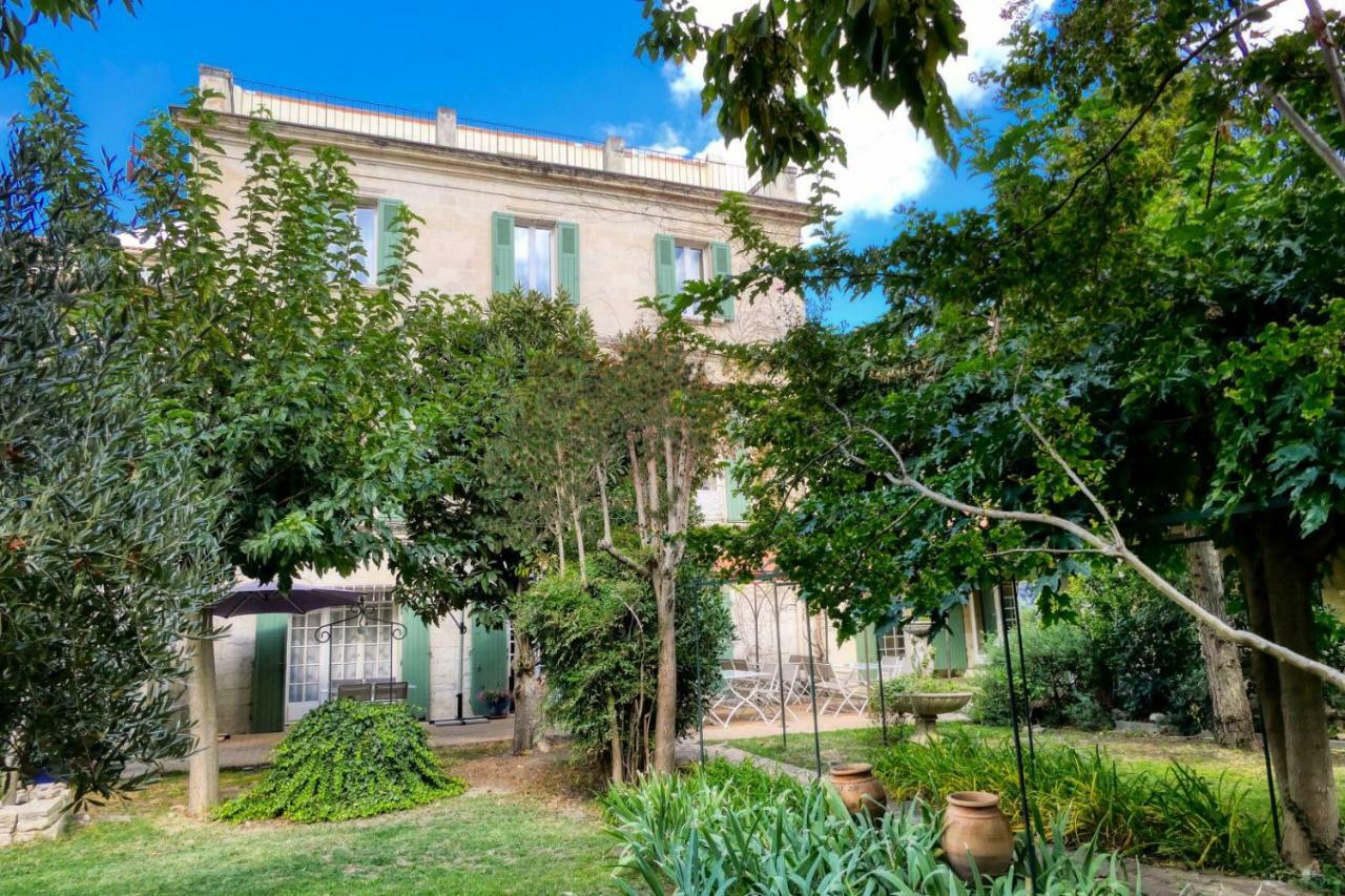 Au Saint Roch - Hotel Et Jardin Avignon Exteriör bild
